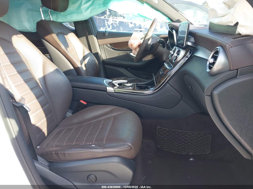 2016 Mercedes-benz Glc