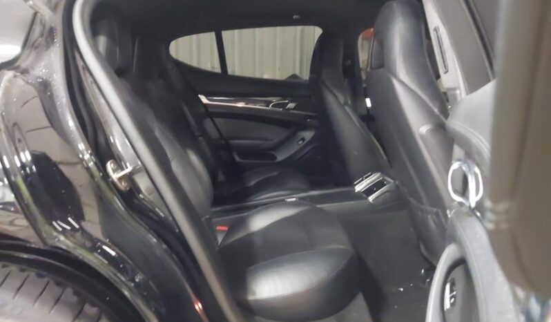 
								2011 Porsche Panamera full									