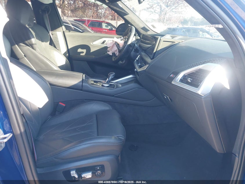 2024 BMW Xm