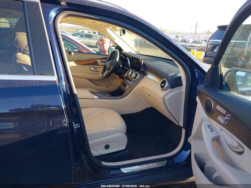 2022 Mercedes-benz Glc