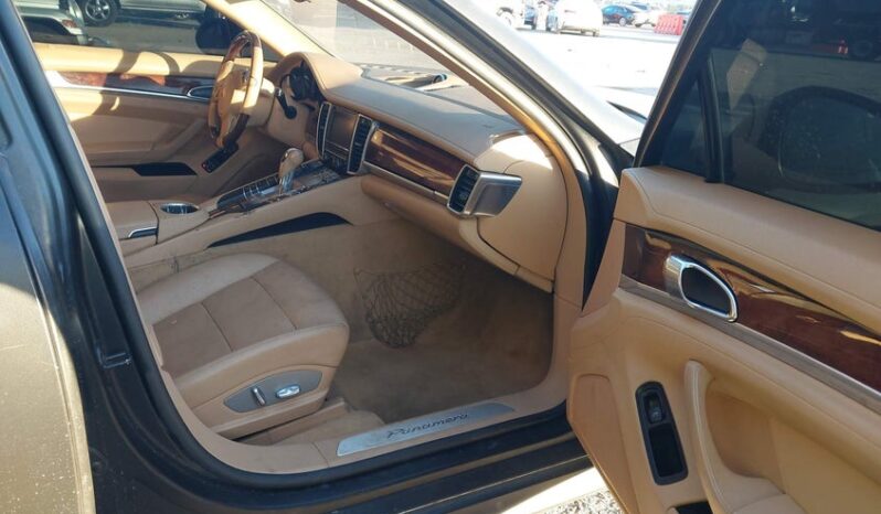 
								2011 Porsche Panamera full									