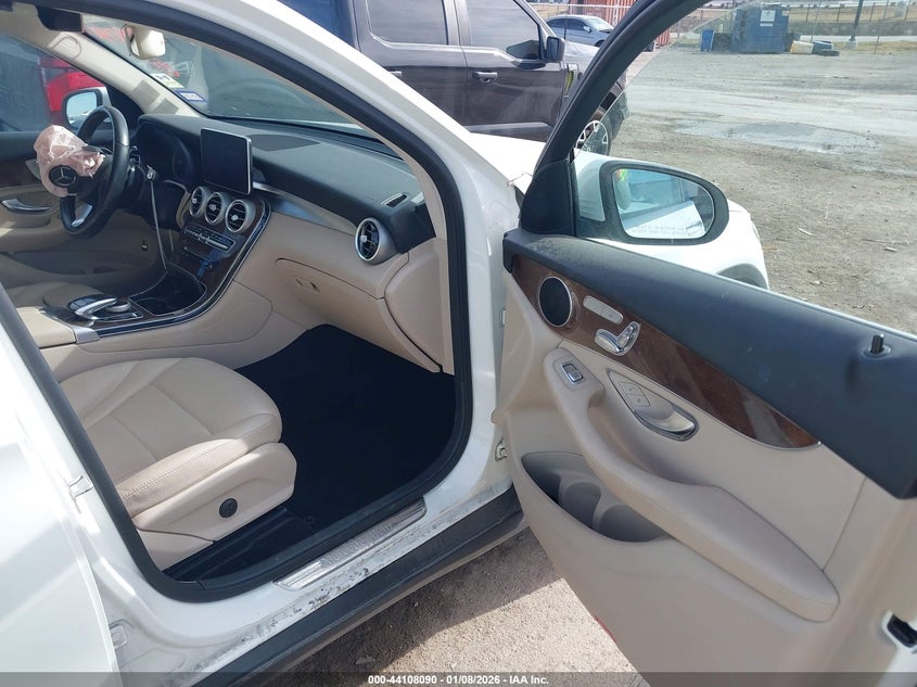 2016 Mercedes-benz Glc