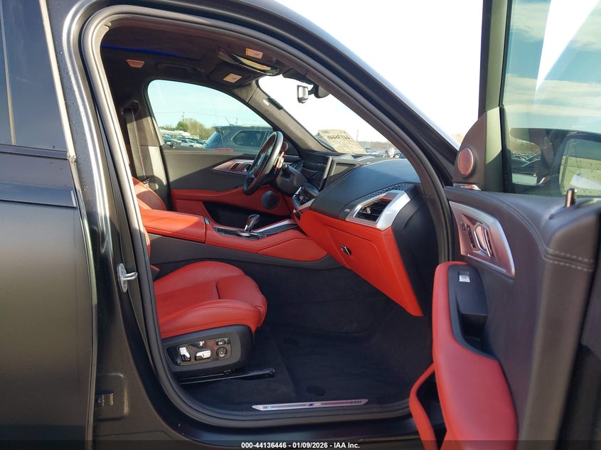 2024 BMW Xm