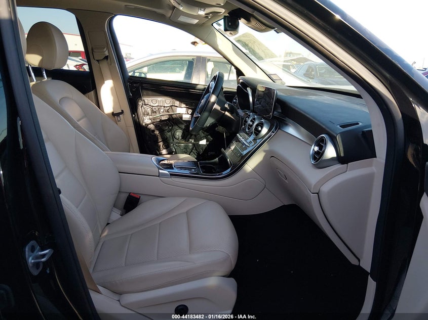 2022 Mercedes-benz Glc
