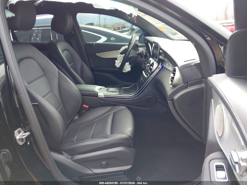 2023 Mercedes-benz Glc