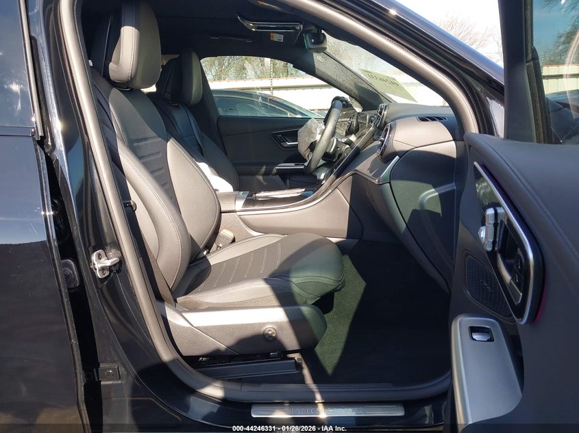 2025 Mercedes-benz Glc