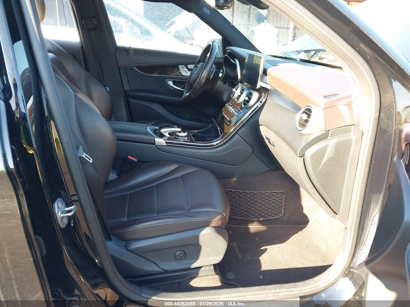 2016 Mercedes-benz Glc