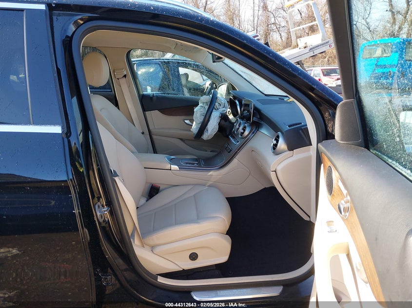 2022 Mercedes-benz Glc