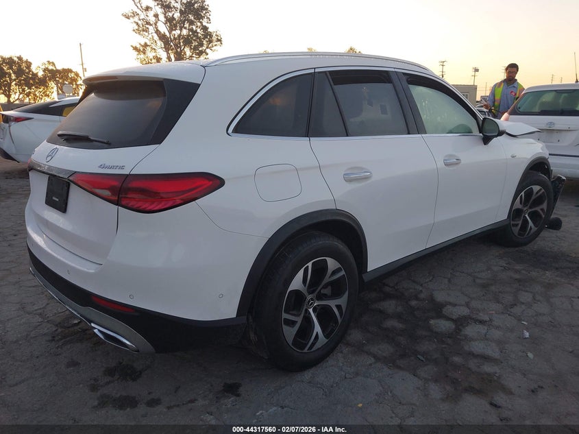 2025 Mercedes-benz Glc