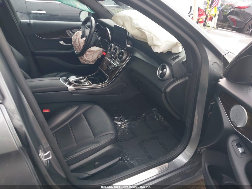2017 Mercedes-benz Glc