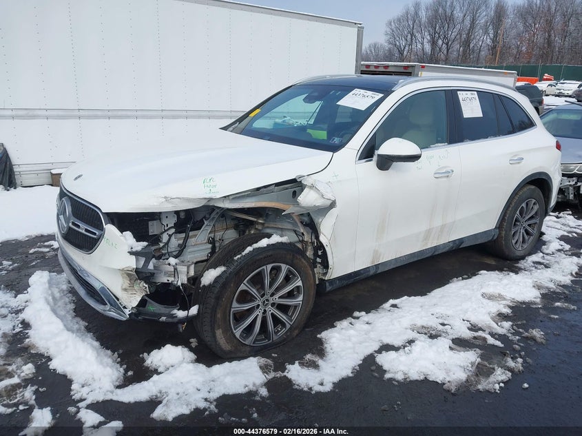 2023 Mercedes-benz Glc