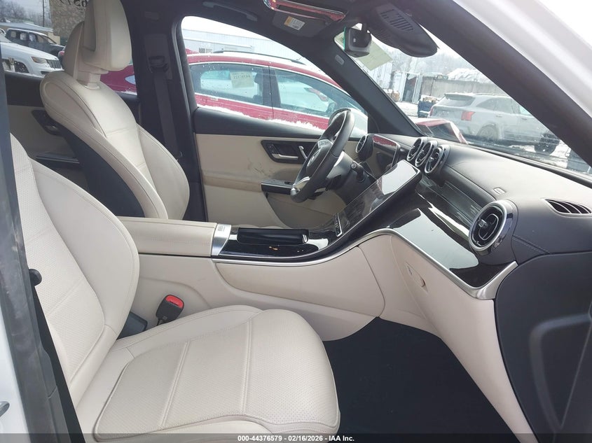 2023 Mercedes-benz Glc