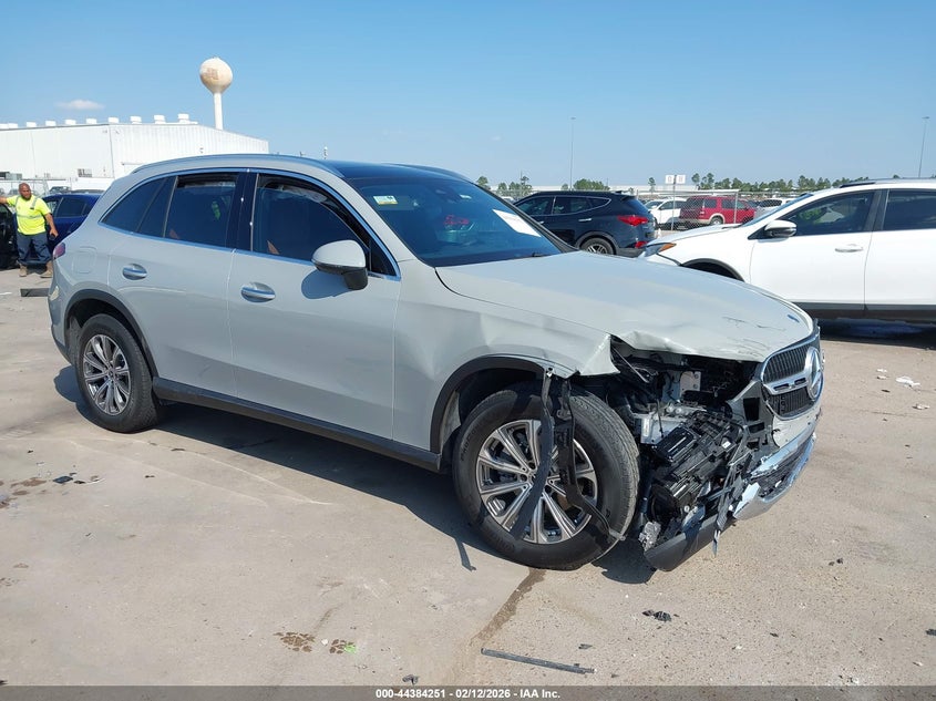 2025 Mercedes-benz Glc