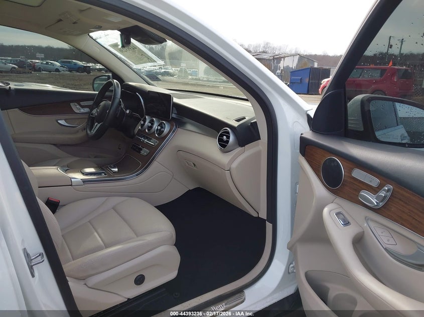 2022 Mercedes-benz Glc