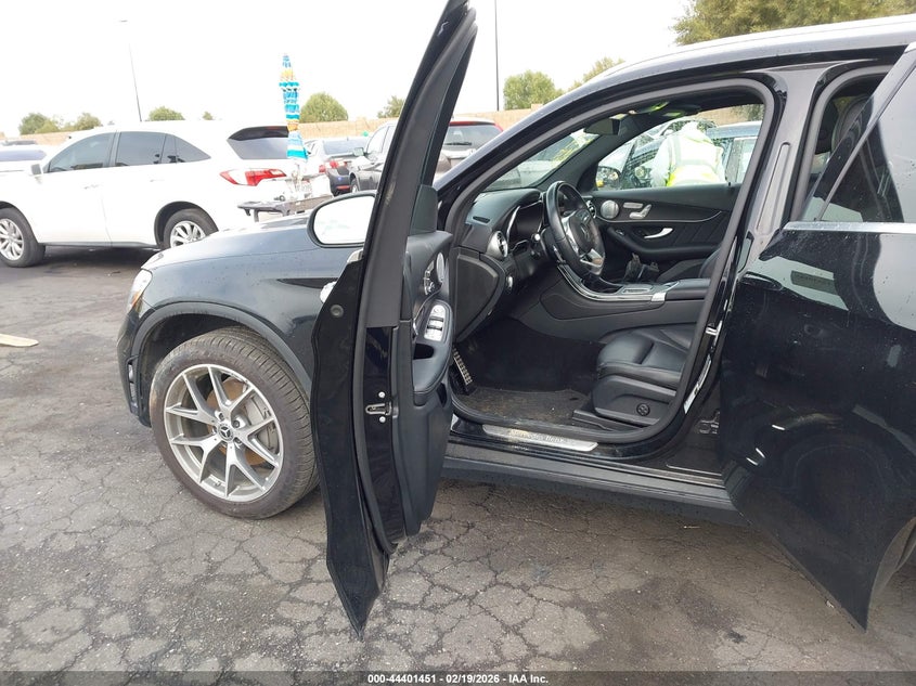 2021 Mercedes-benz Glc
