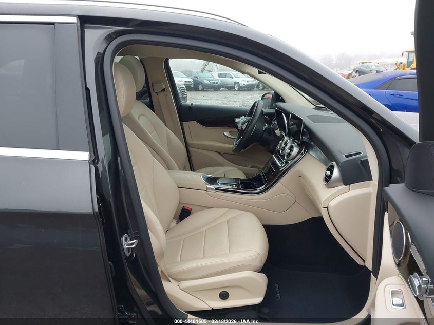 2021 Mercedes-benz Glc