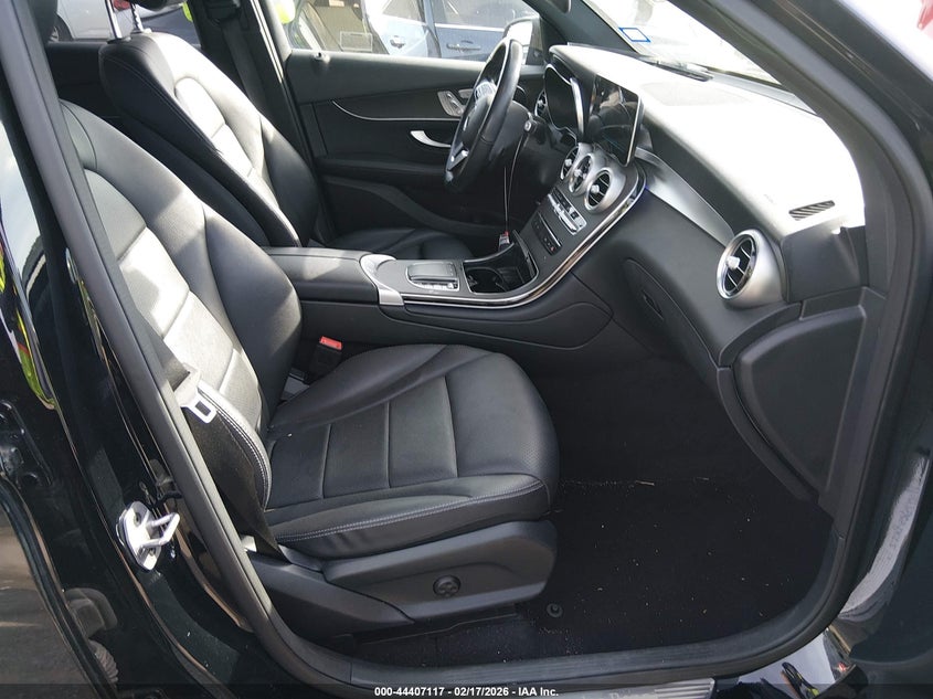 2022 Mercedes-benz Glc