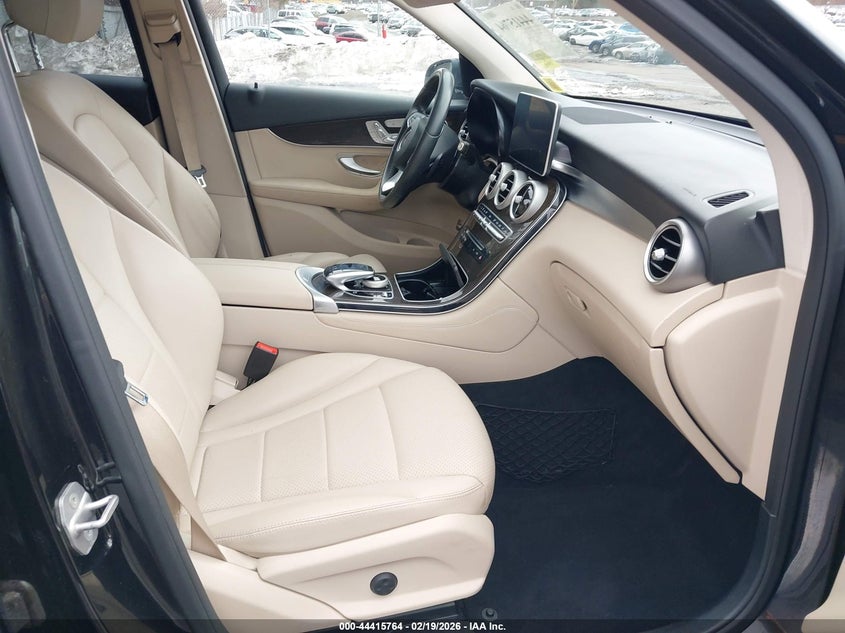 2016 Mercedes-benz Glc
