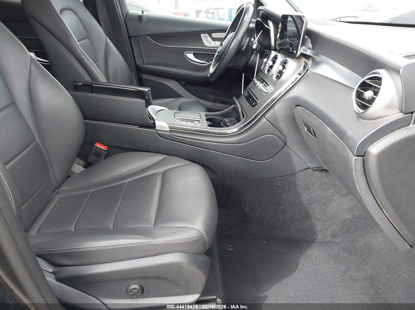 2022 Mercedes-benz Glc