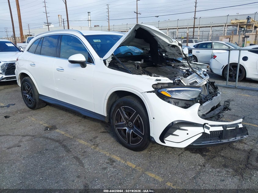 2025 Mercedes-benz Glc