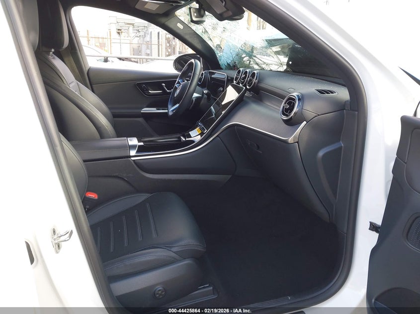2025 Mercedes-benz Glc