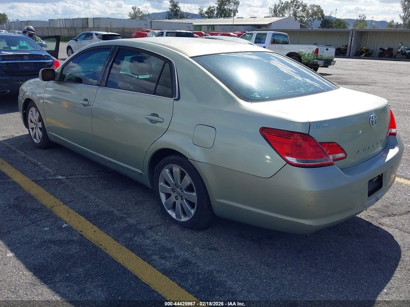 2005 Toyota Avalon