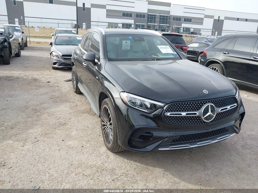 2025 Mercedes-benz Glc