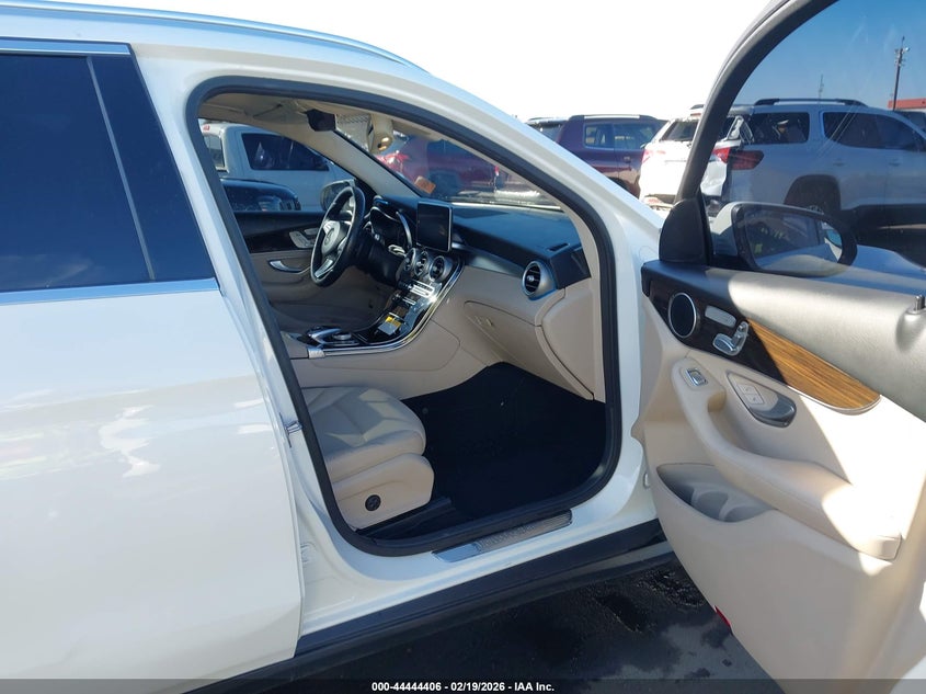 2016 Mercedes-benz Glc