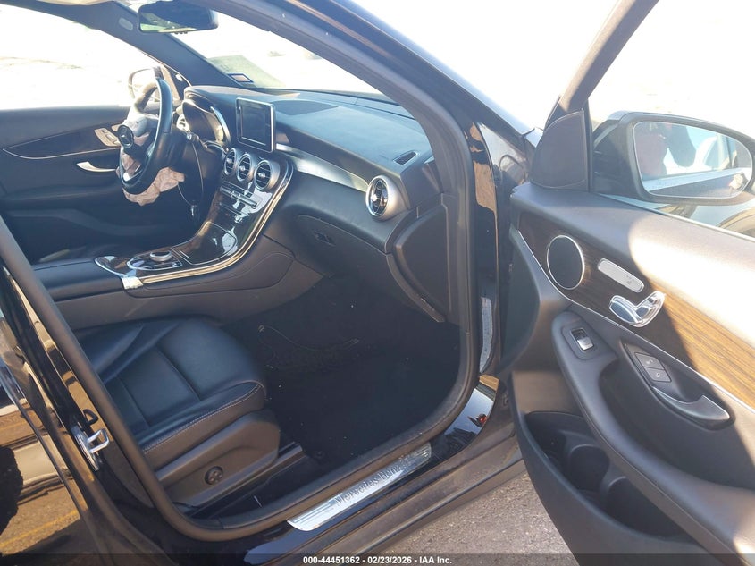 2017 Mercedes-benz Glc
