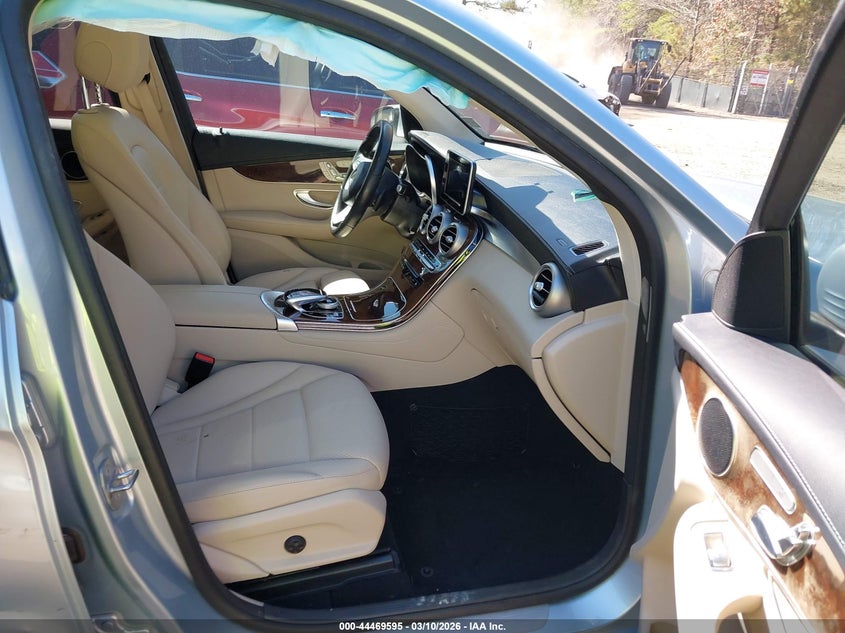 2017 Mercedes-benz Glc