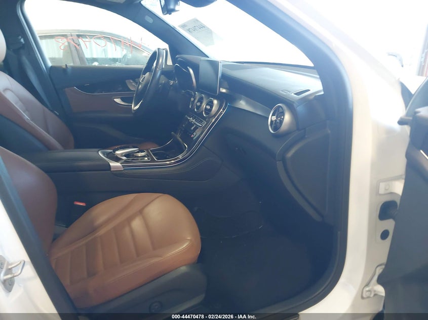 2016 Mercedes-benz Glc