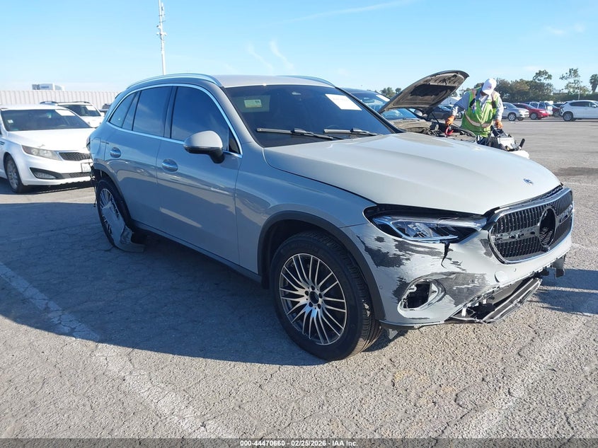 2025 Mercedes-benz Glc