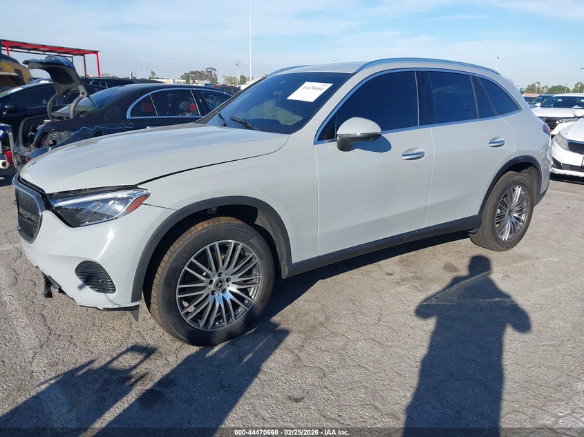 2025 Mercedes-benz Glc