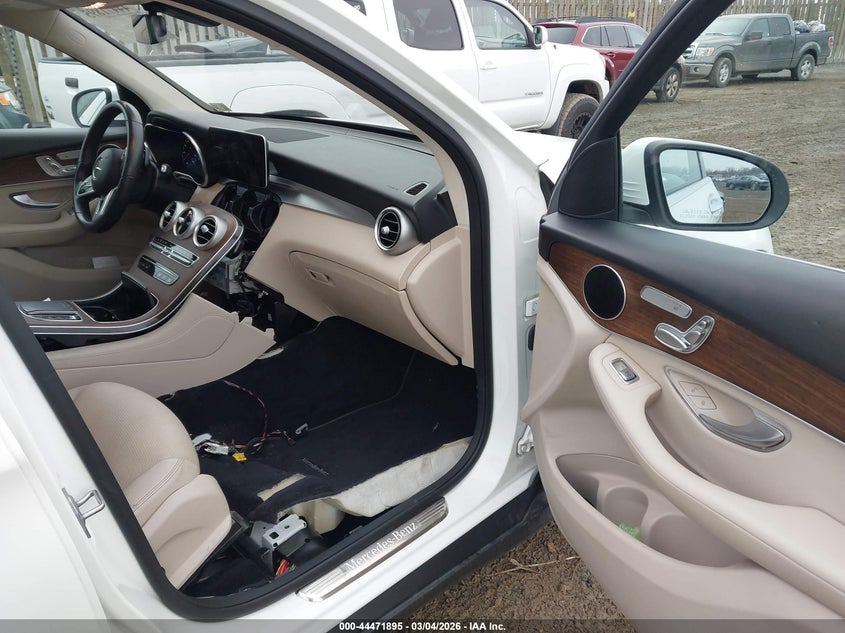 2021 Mercedes-benz Glc