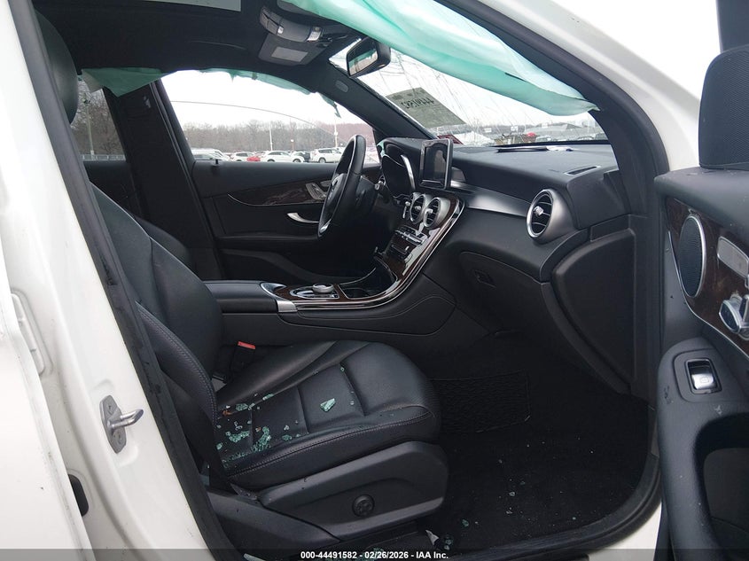 2017 Mercedes-benz Glc