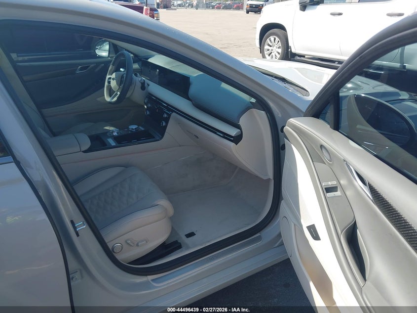 2025 Genesis G80