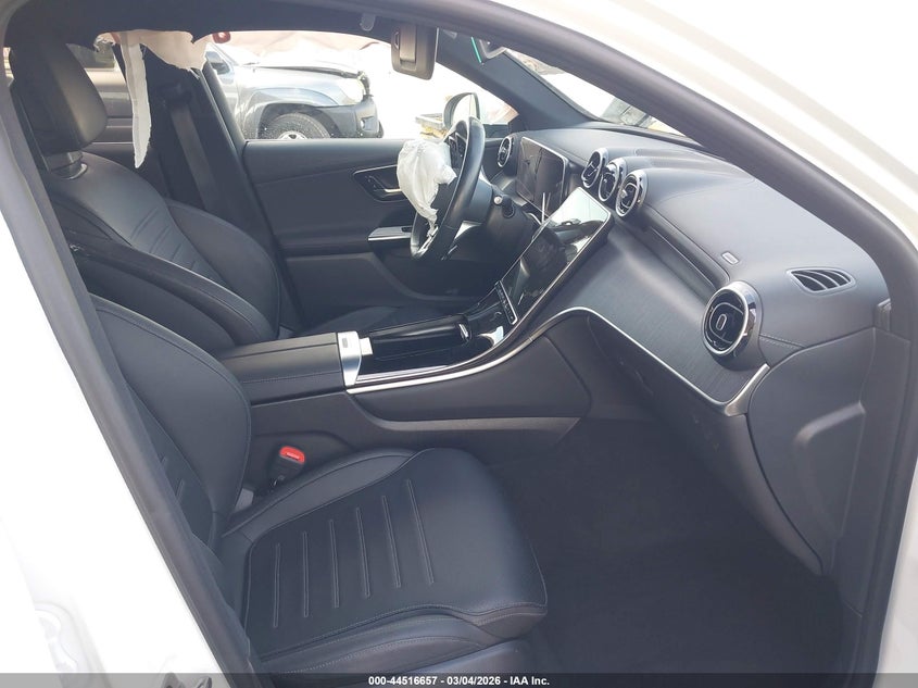 2025 Mercedes-benz Glc