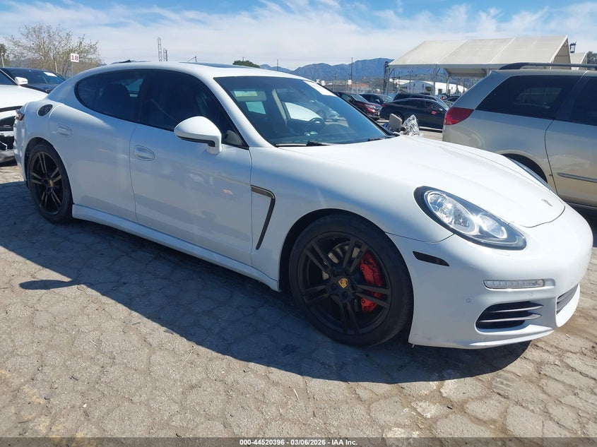 2016 Porsche Panamera