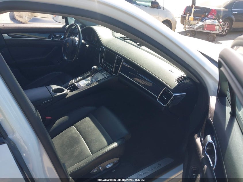 2016 Porsche Panamera