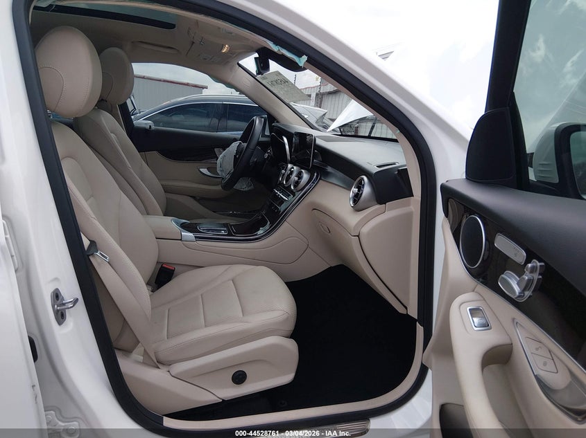 2022 Mercedes-benz Glc