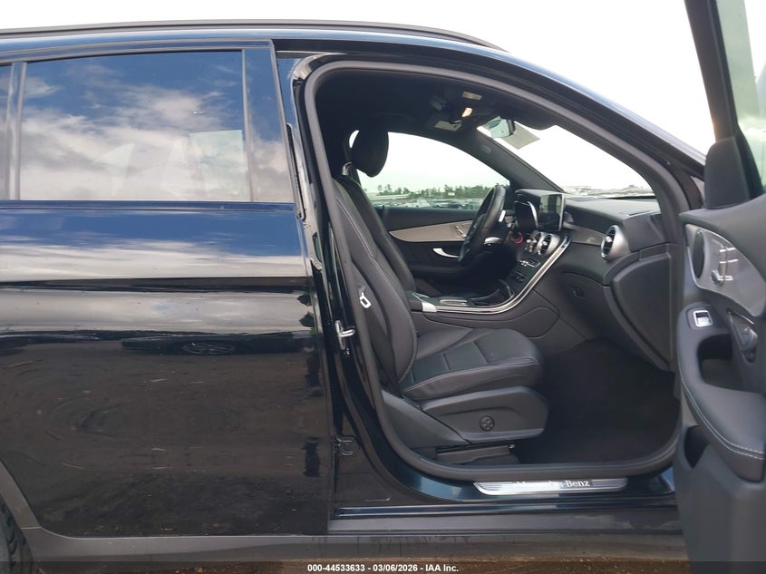 2022 Mercedes-benz Glc