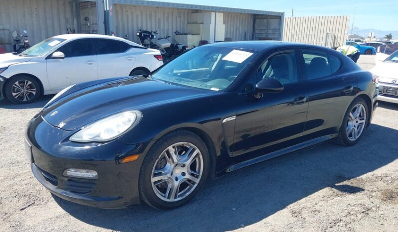 
								2011 Porsche Panamera full									
