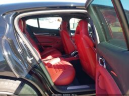 
										2015 Porsche Panamera full									