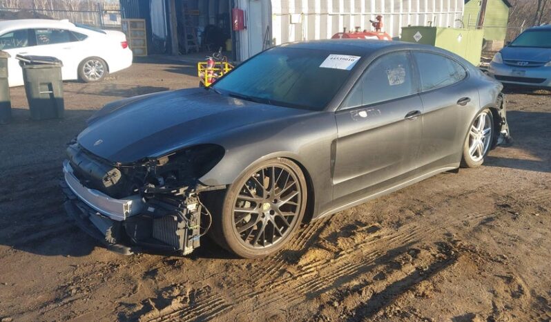 
								2017 Porsche Panamera full									