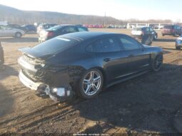 
										2017 Porsche Panamera full									