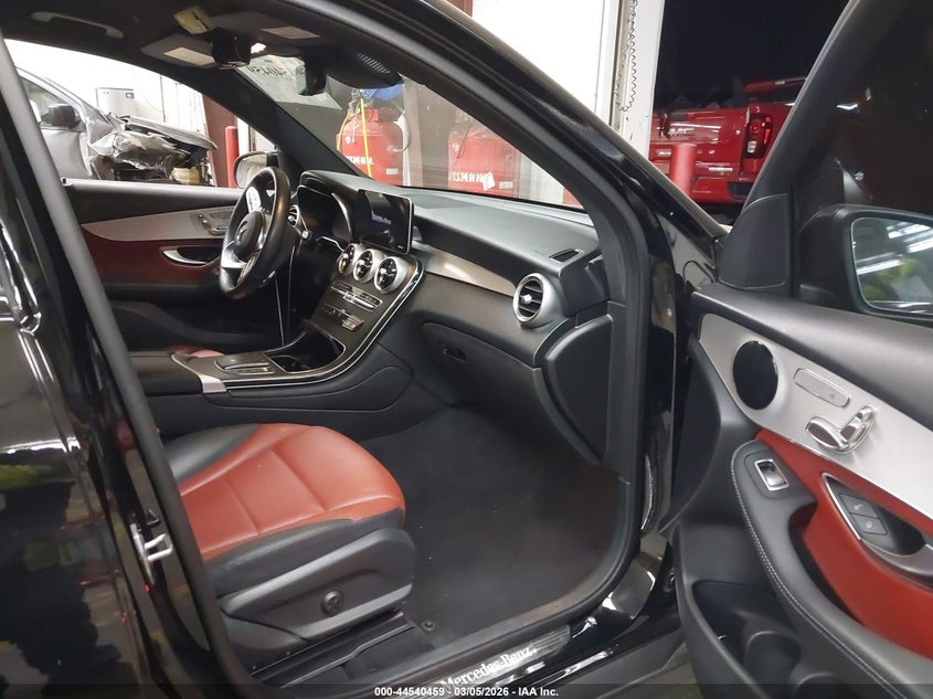 2022 Mercedes-benz Glc