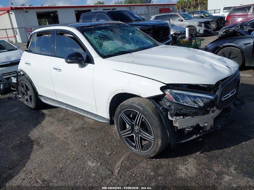 2024 Mercedes-benz Glc