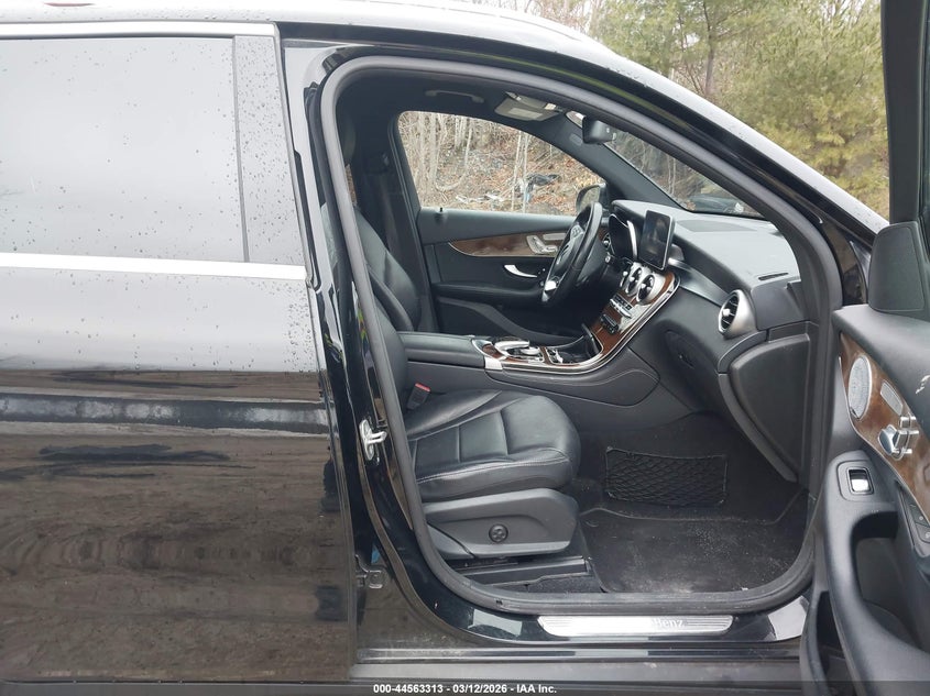 2017 Mercedes-benz Glc