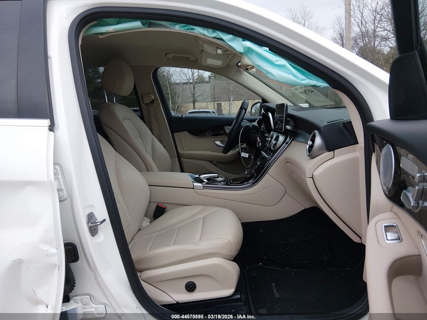 2016 Mercedes-benz Glc