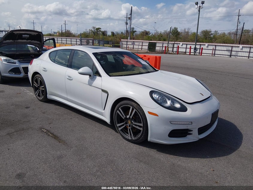 2015 Porsche Panamera